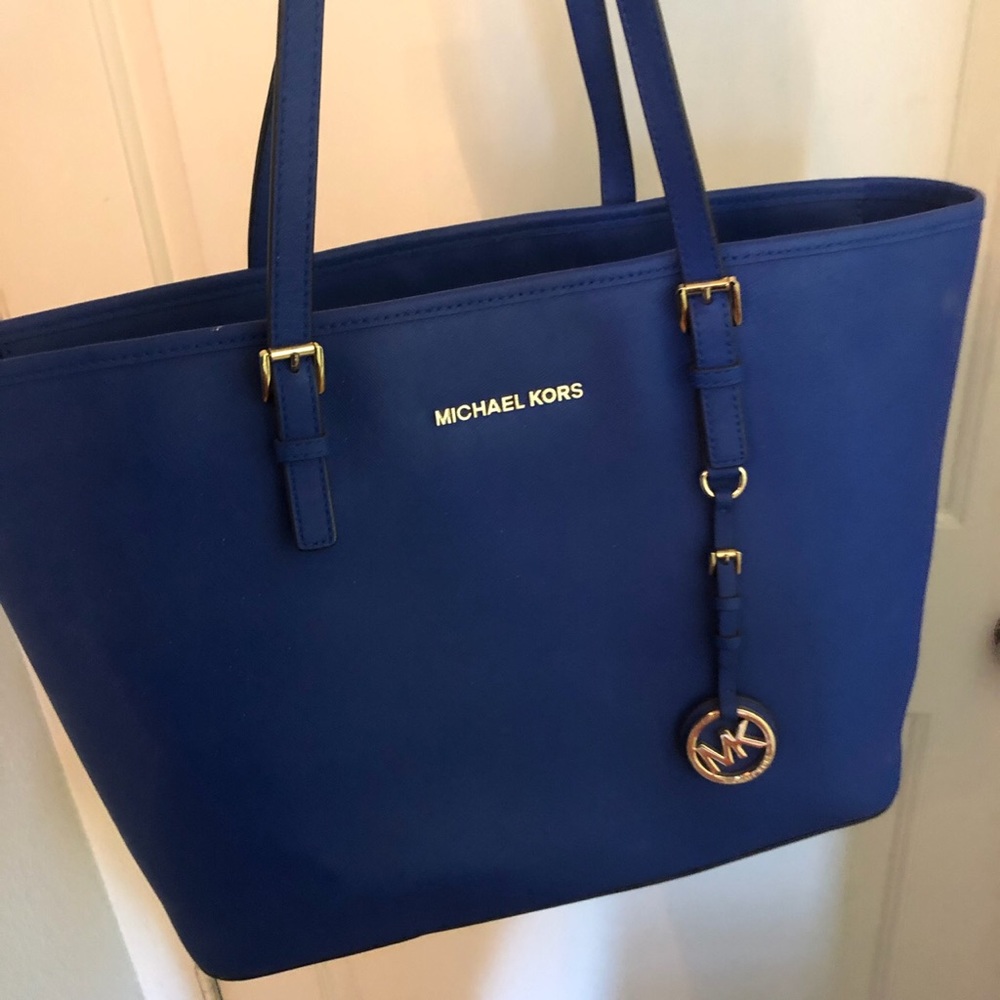 Blue Bucket bag with small imperfections